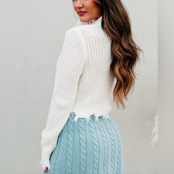 Fashion Nova Women’s Fringe Hem Mock Neck Pullover Sweater Ivory Size Large - Picture 2 of 11